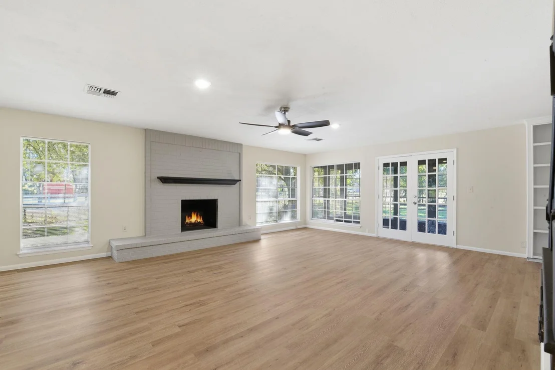 Photo of 4103 Meadowbend Drive