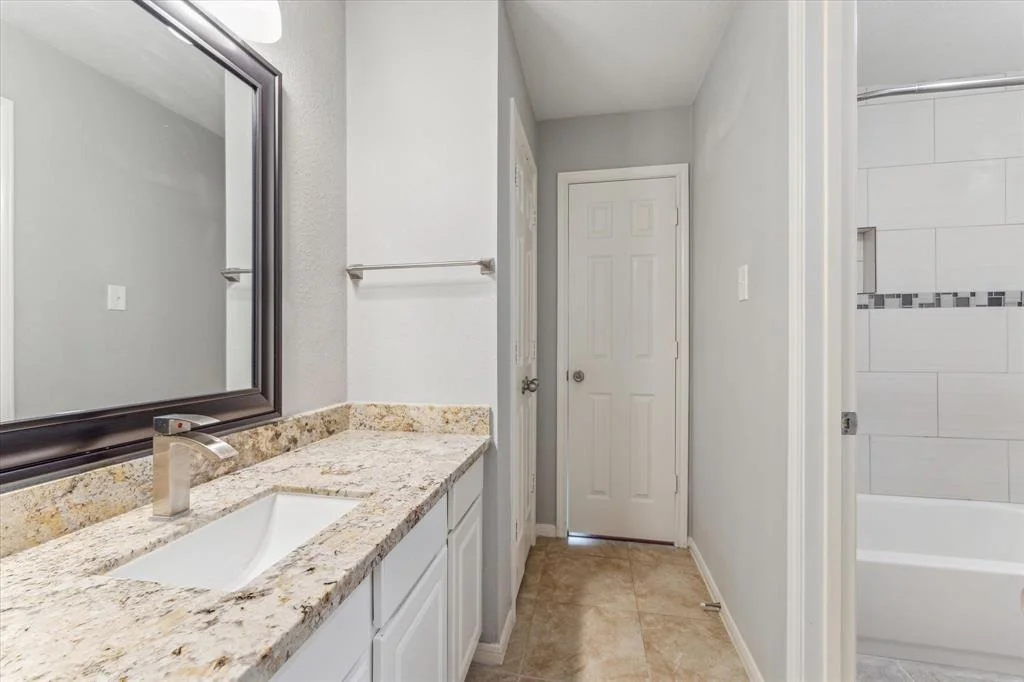 Photo of 4722 Robins Way