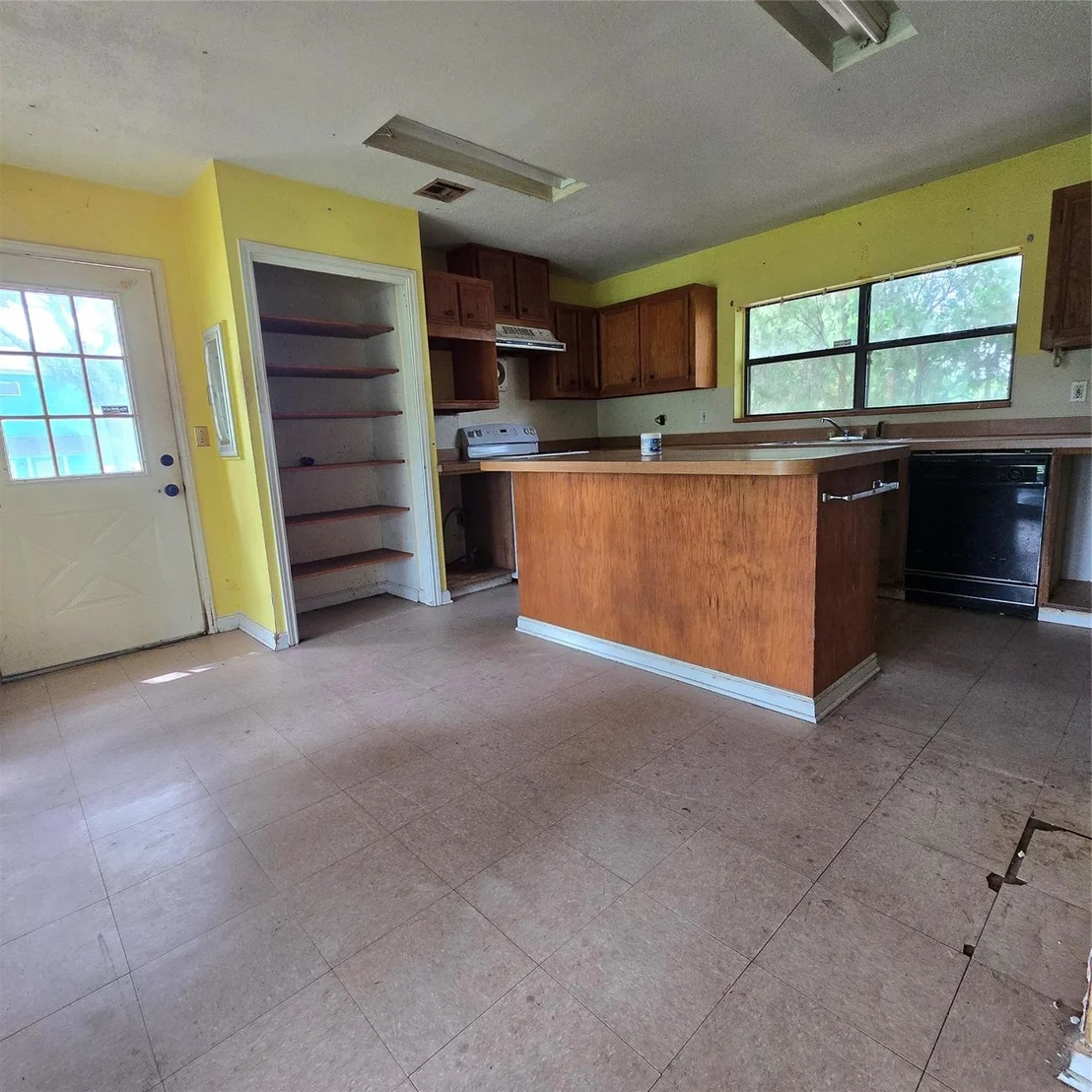 Photo of 1471 Private Road 652