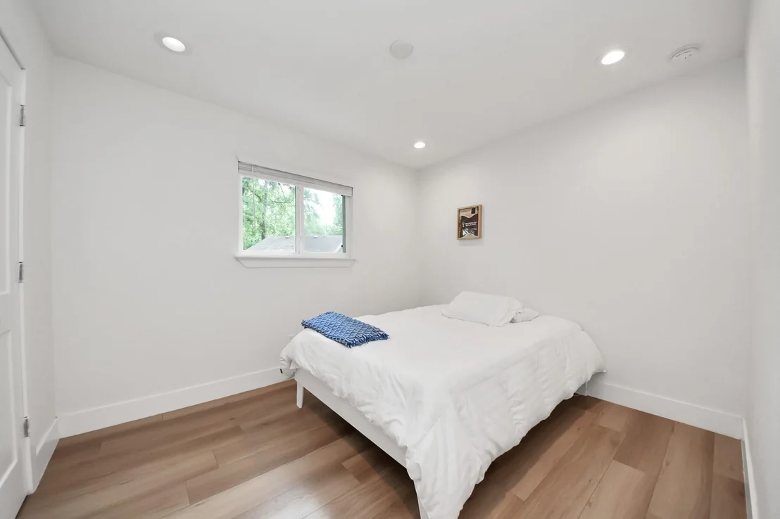Photo of 6 Yewleaf Court