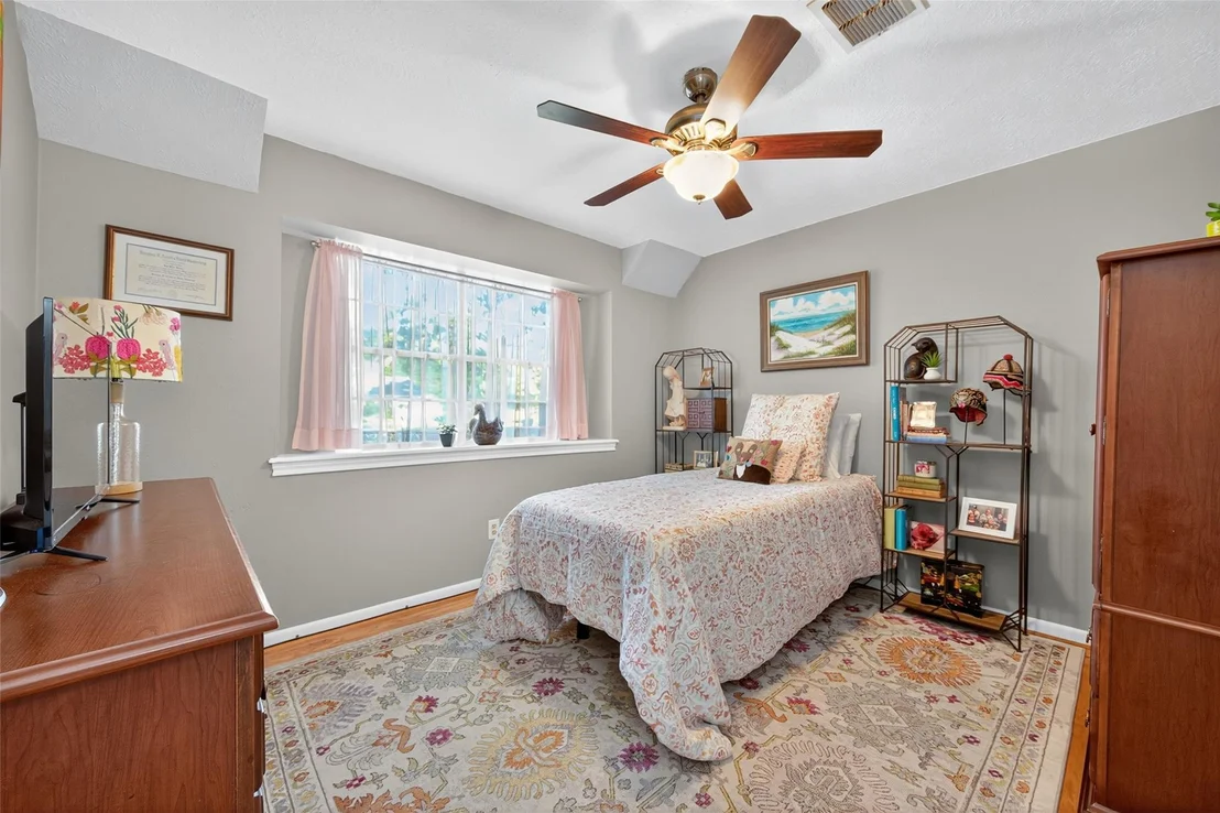 Photo of 105 Glenmora Court