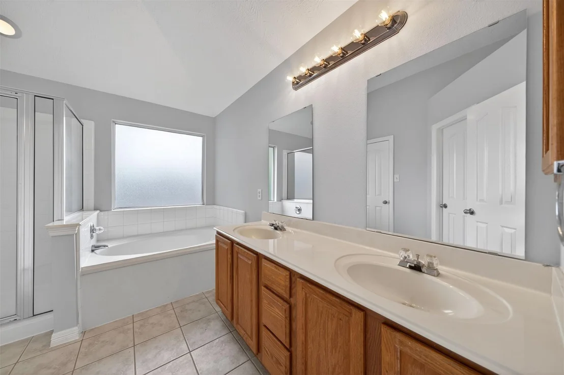 Photo of 24042 Lestergate Drive