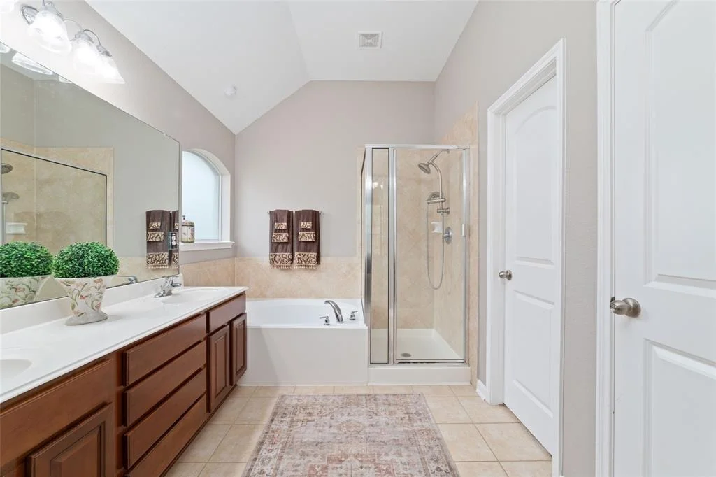 Photo of 28035 Emma Gardens Lane