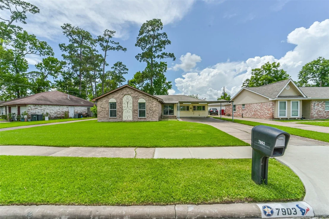 Photo of 7903 Parkglen Drive