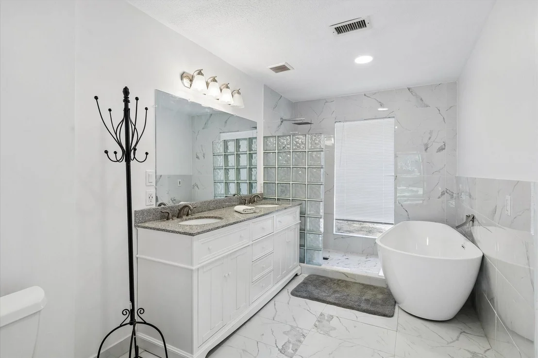 Photo of 9805 Shadow Wood Drive