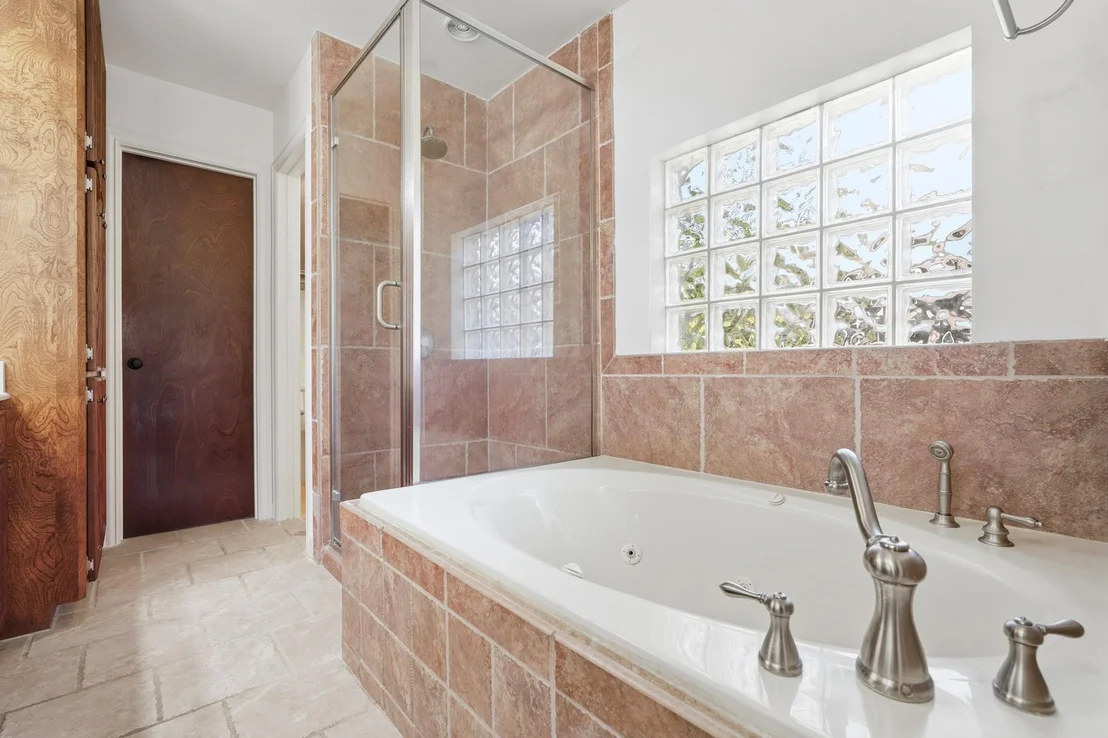 Photo of 2826 E Elm Circle