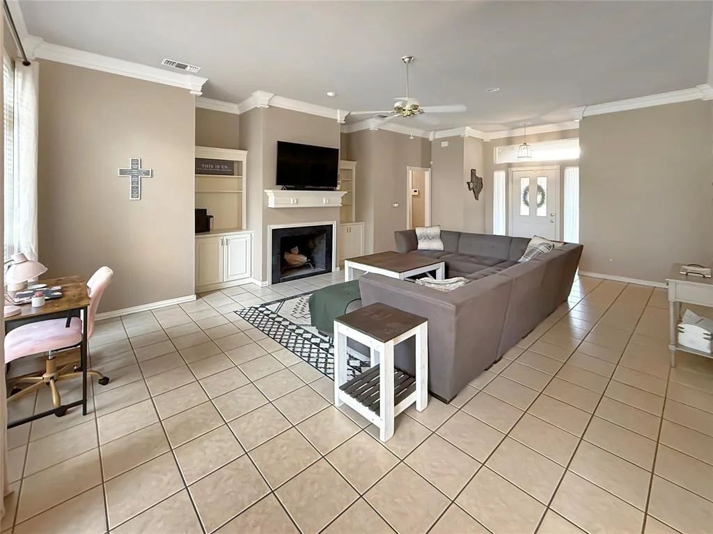 Photo of 261 Colonial Circle