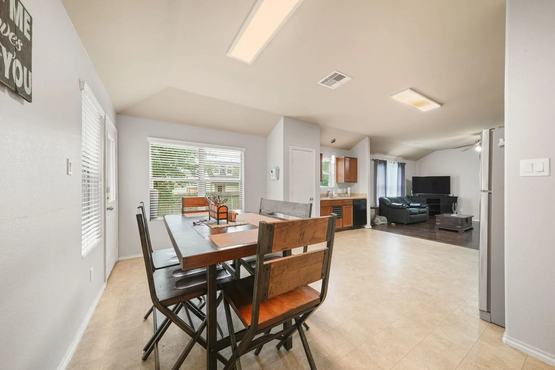 Photo of 1615 Leafhopper Lane