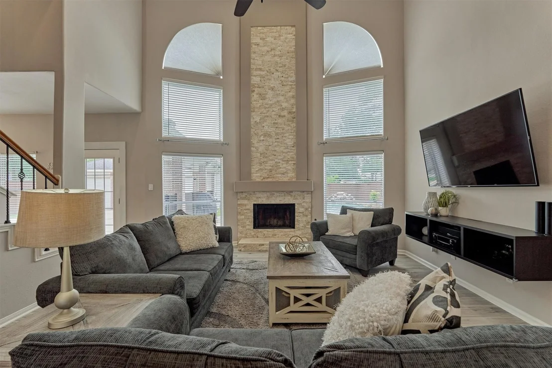 Photo of 24811 Giltspur Way