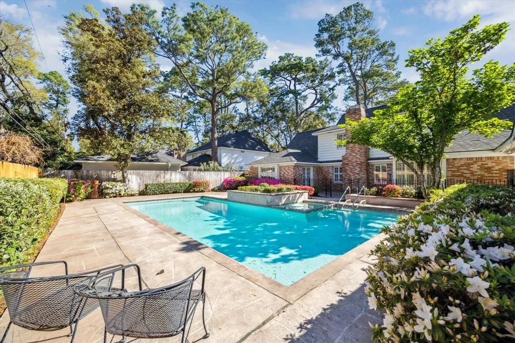 Photo of 807 Thornbranch Drive