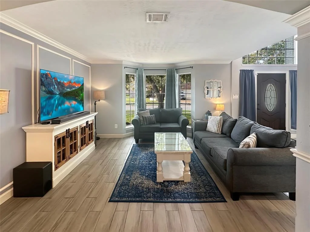 Photo of 23935 Scrivener Lane