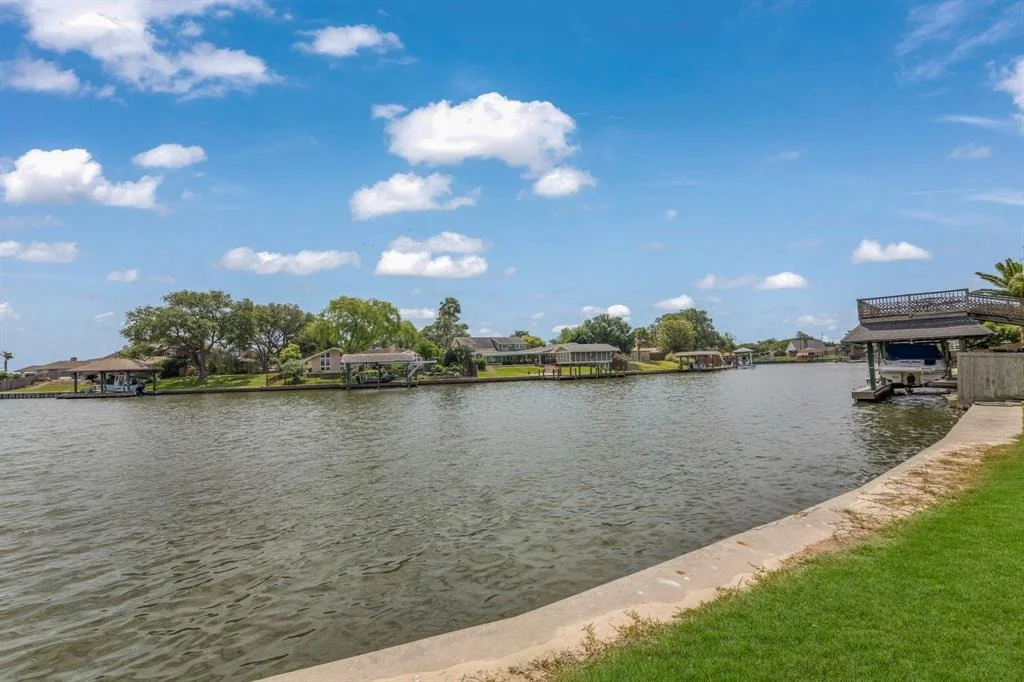 Photo of 22 Lakeview Drive