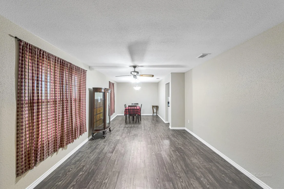 Photo of 1181 Schmidt Road