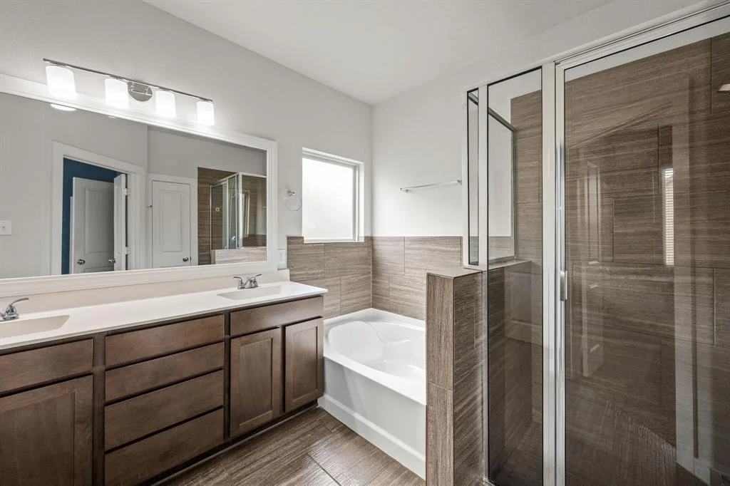 Photo of 6927 Glenmoor Drive