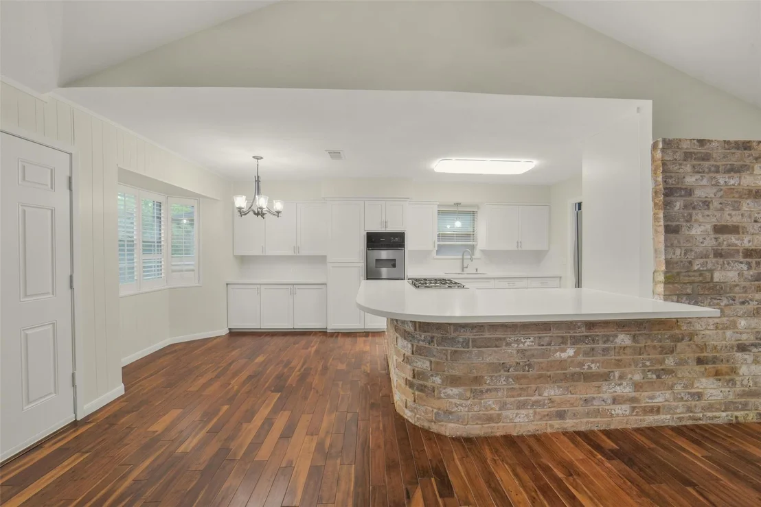 Photo of 12307 Waldemar Drive