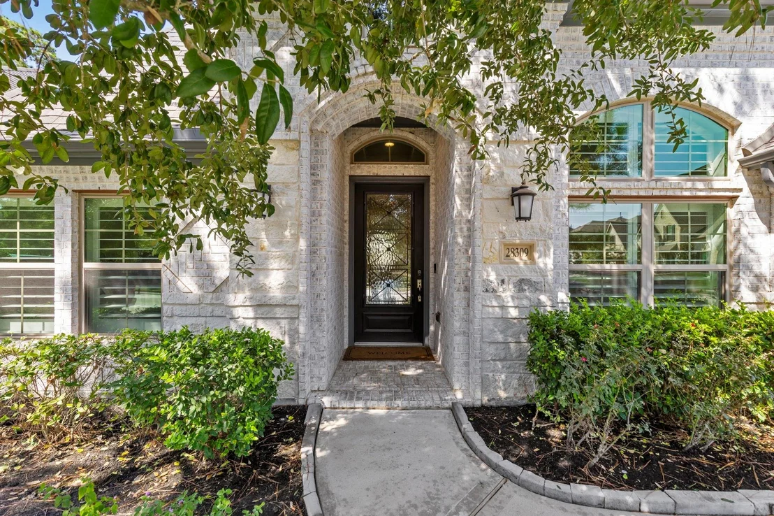 Photo of 28309 Sterling Oak Drive