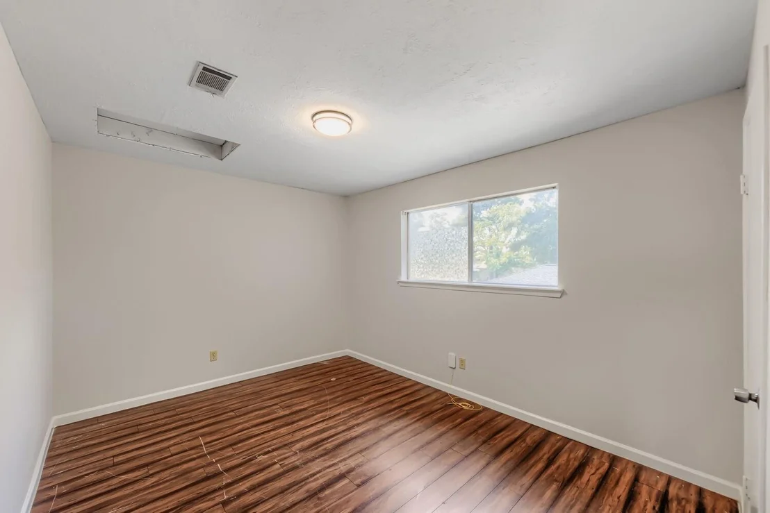 Photo of 5819 Culross Close