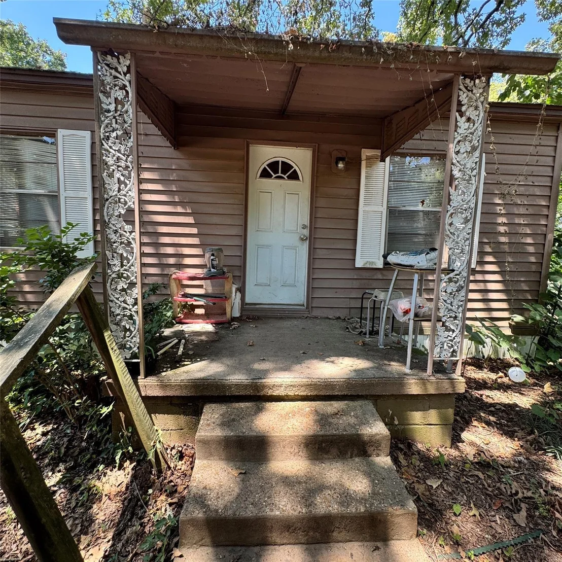 Photo of 203 Roosevelt Road