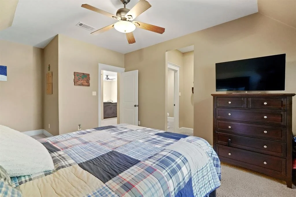 Photo of 28603 Waterbend Court