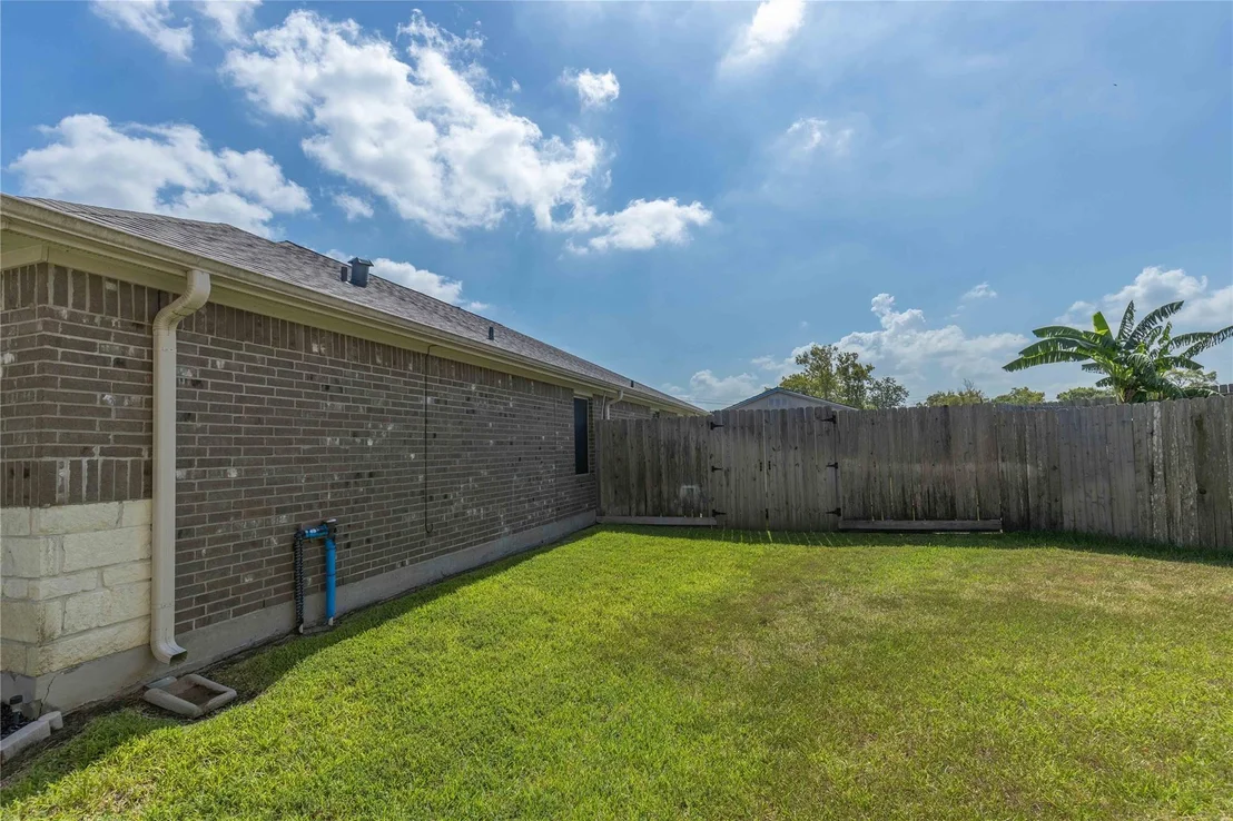 Photo of 7906 Tamarind Lane