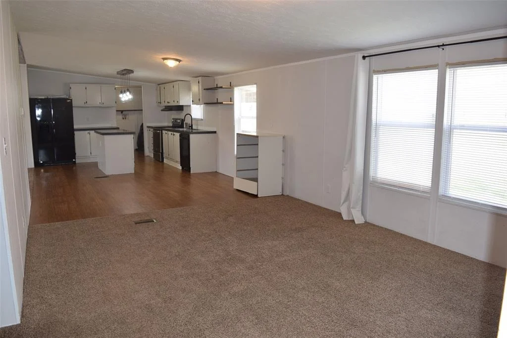 Photo of 541 Mid Lane
