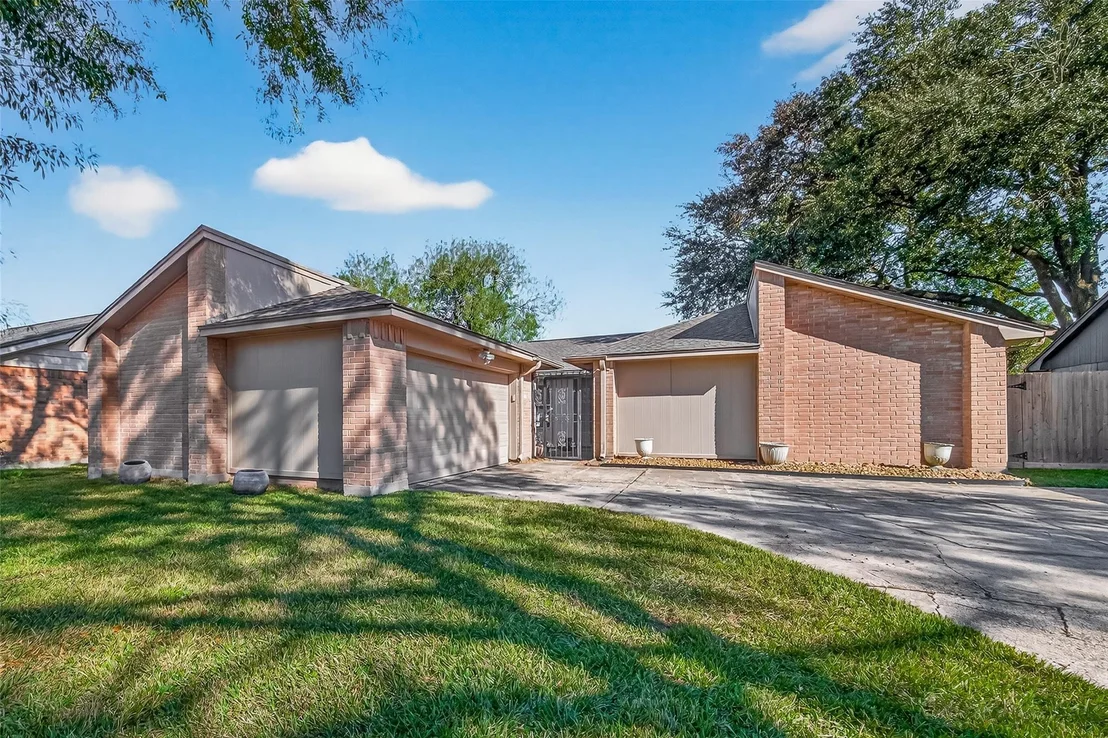 Photo of 17043 Coachmaker Drive