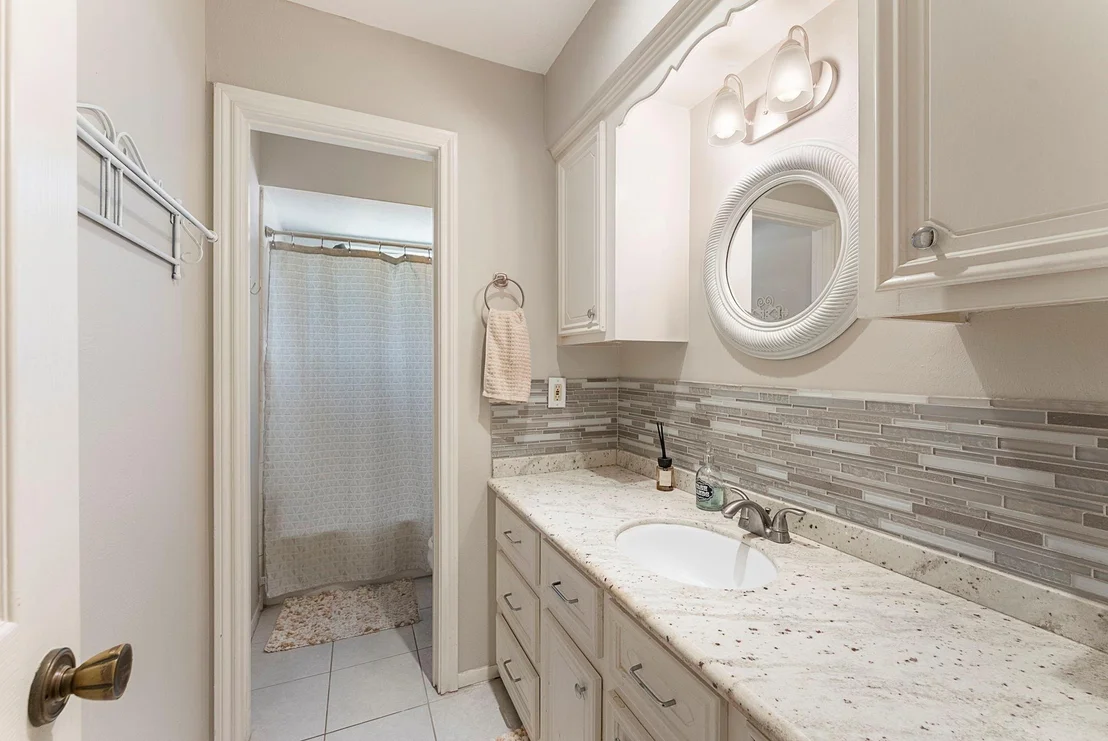 Photo of 618 Brook Hollow Drive