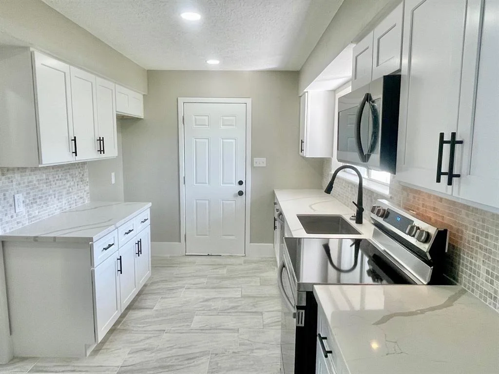 Photo of 187 Golfview Drive N