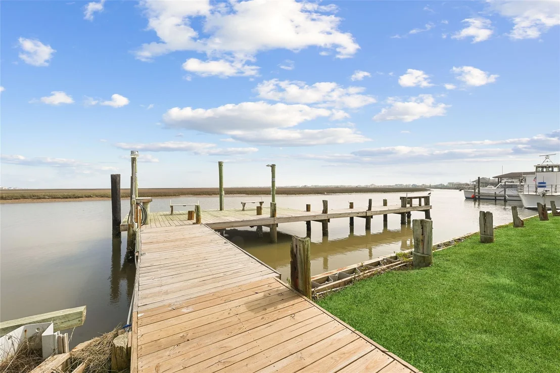 Photo of 426 Shark Lane
