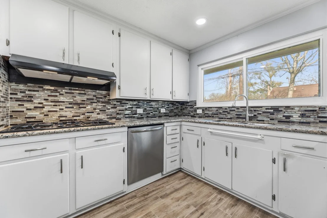 Photo of 9766 Westview Drive