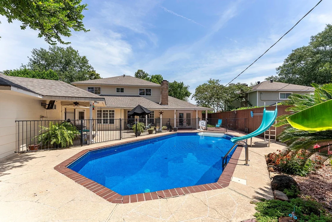 Photo of 618 Brook Hollow Drive