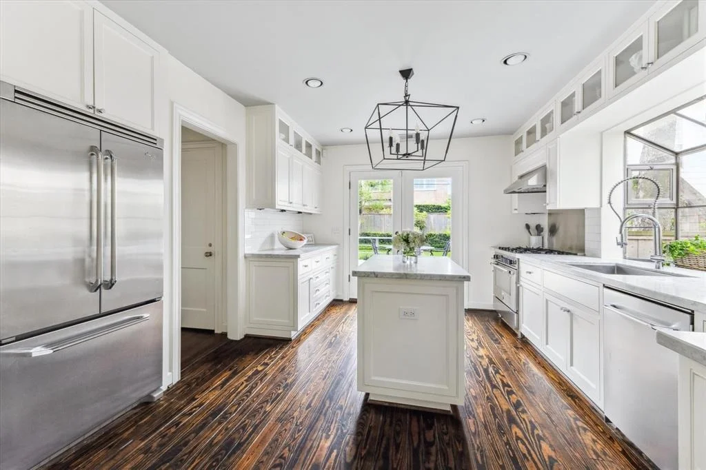 Photo of 2911 Sunset Boulevard