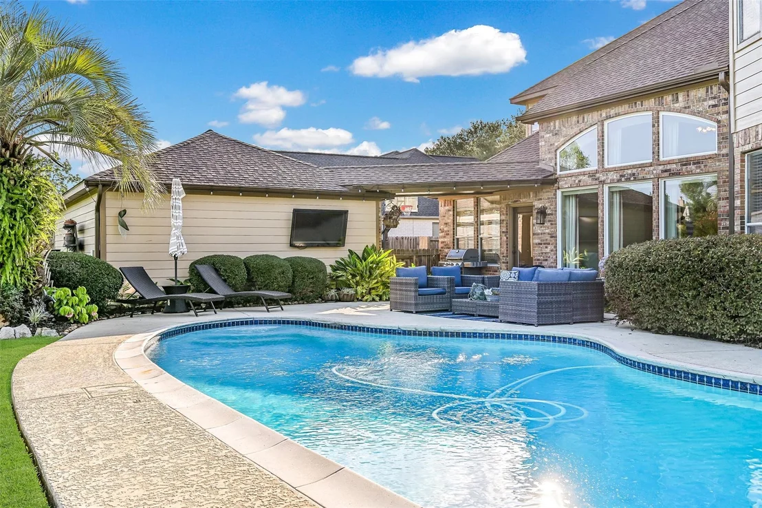 Photo of 1607 Cascade Falls Drive