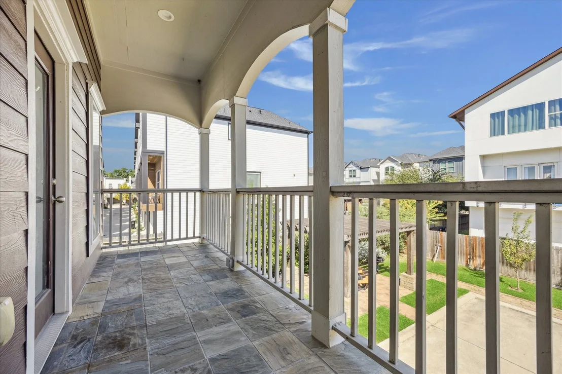 Photo of 3717 Oakroc Grv