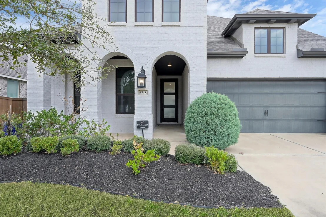 Photo of 6718 Waxbill Road