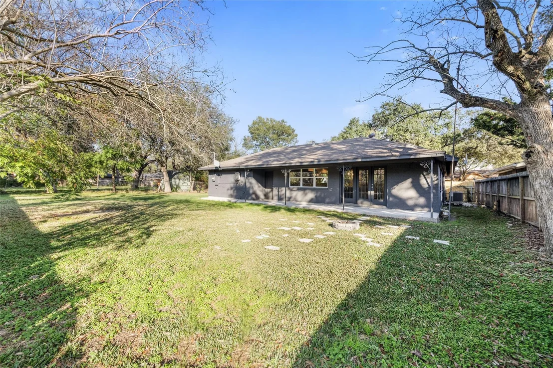 Photo of 11106 Huggins Drive