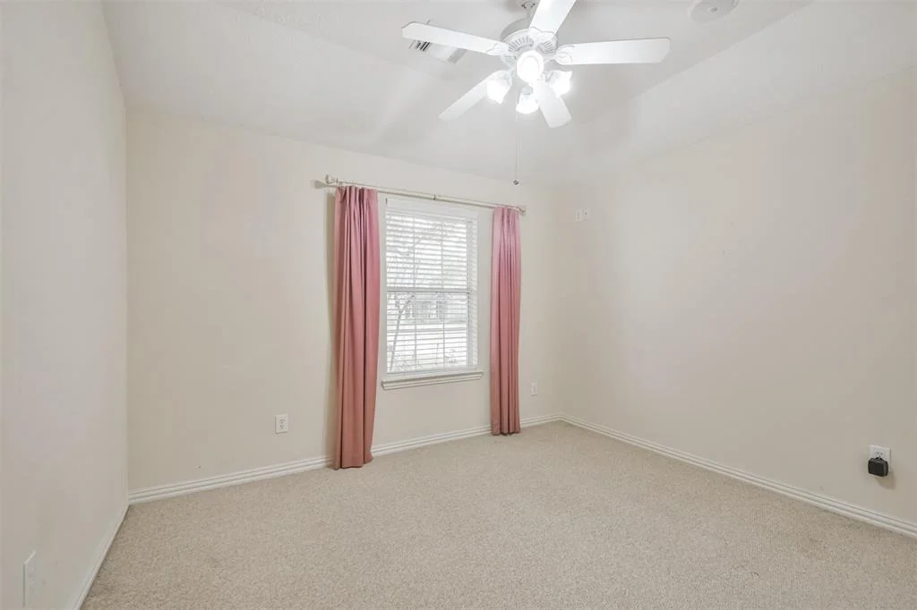 Photo of 241 Kettering Lane