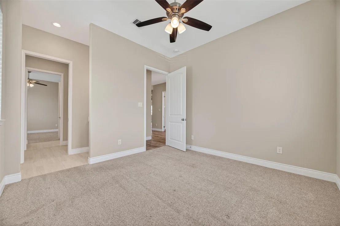 Photo of 803 Lily Lane