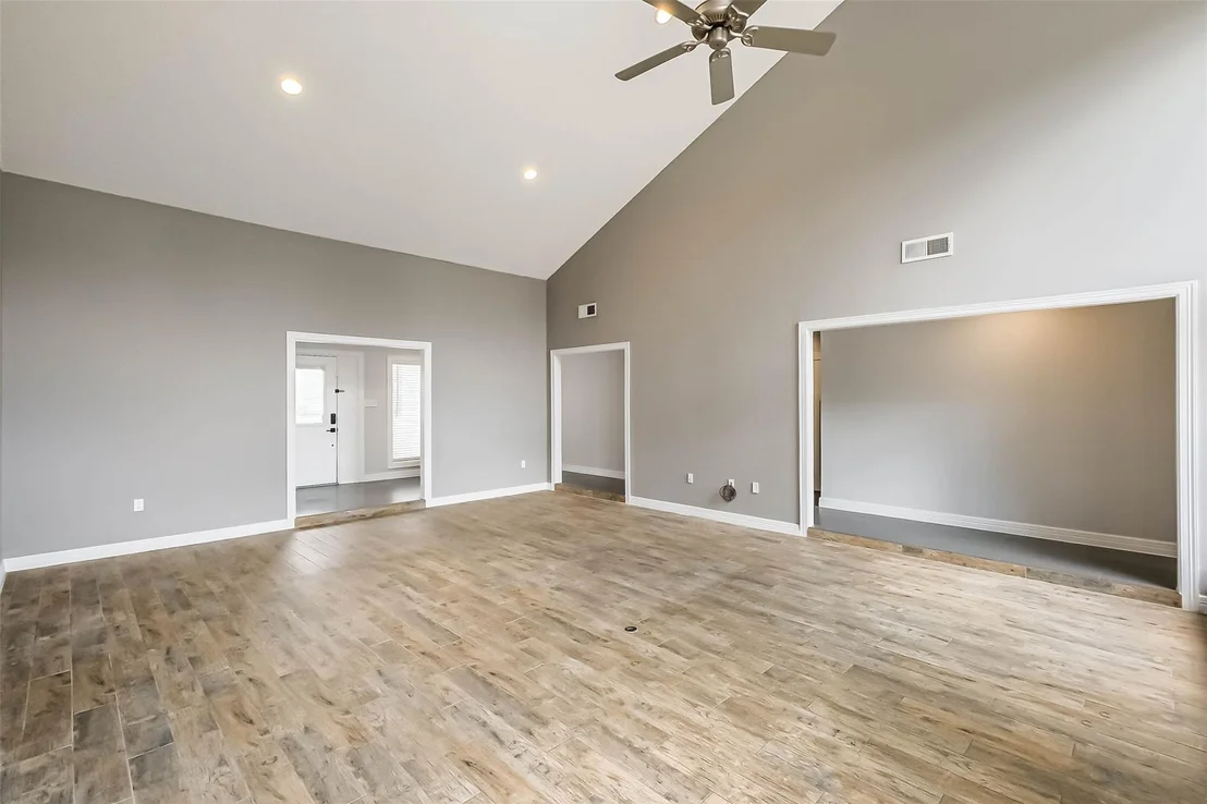 Photo of 11931 Riverview Drive