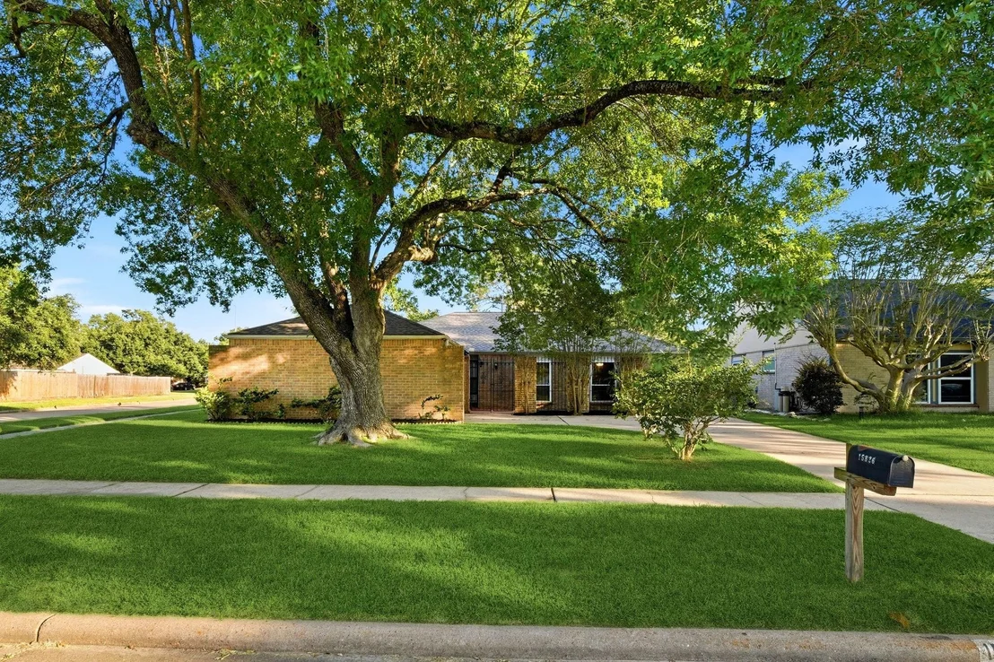 Photo of 15826 Dunmoor Drive