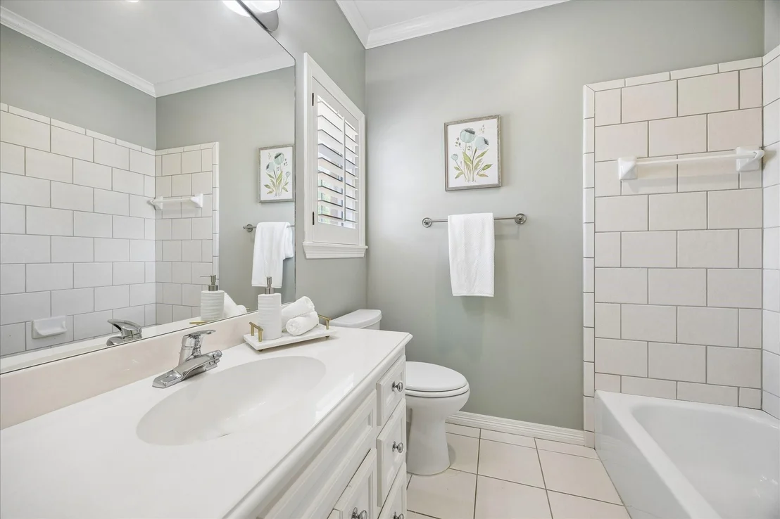 Photo of 4111 Sunset Boulevard