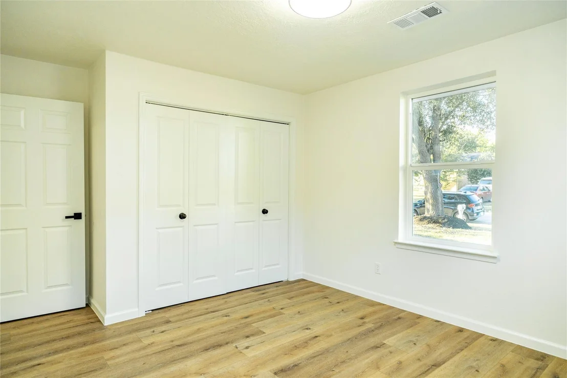 Photo of 10907 Sharpview Drive