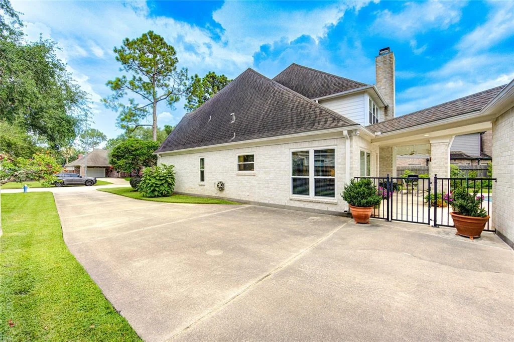 Photo of 5523 Honor Drive