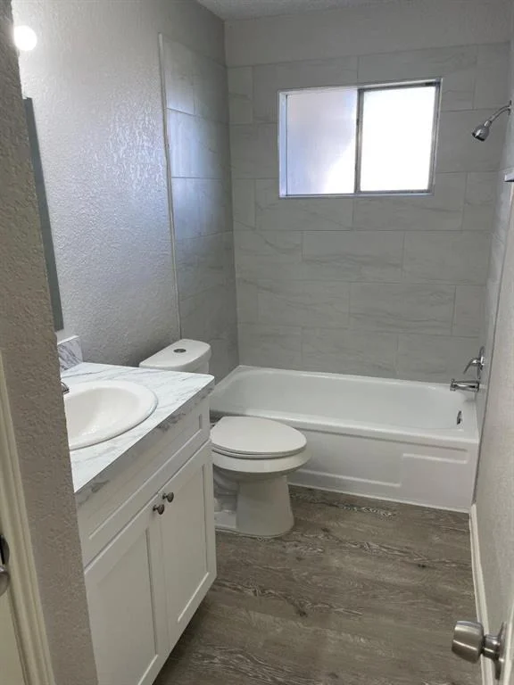 Photo of 4914 Fairgreen Lane