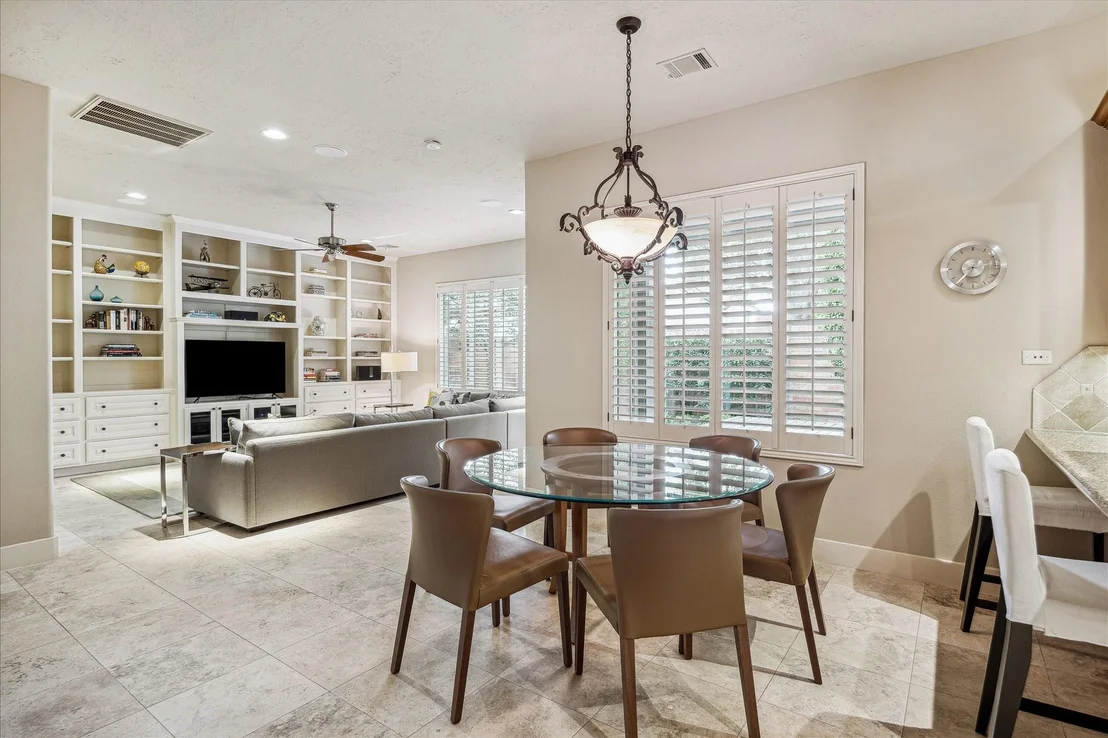 Photo of 2626 Stuart Manor