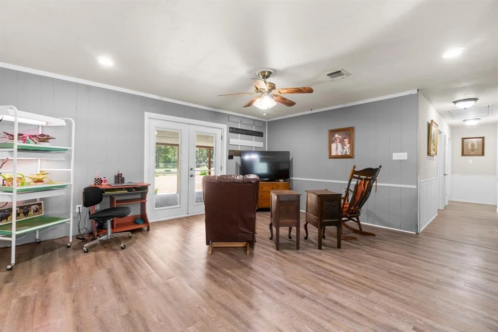 Photo of 2499 Centerline Road