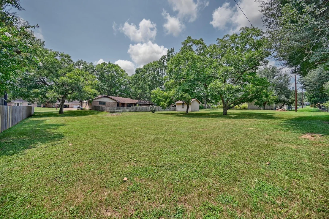 Photo of 2607 Daisy Drive