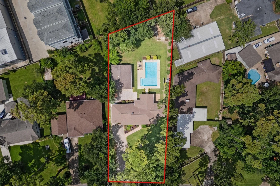 Photo of 4010 Brookwoods Drive