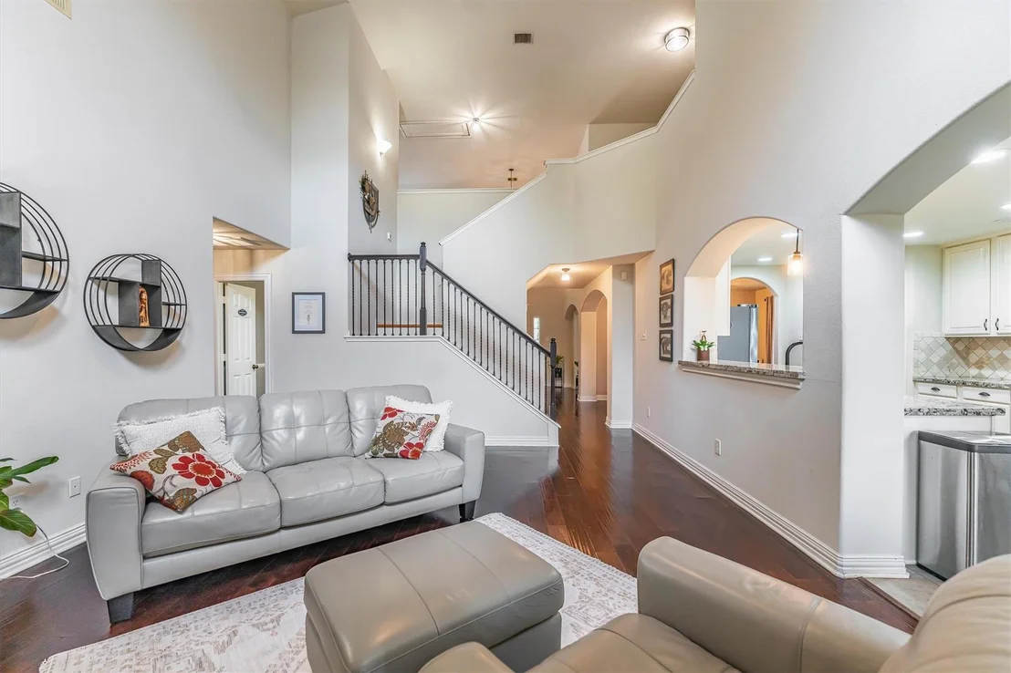 Photo of 6822 Summer Bridge Lane