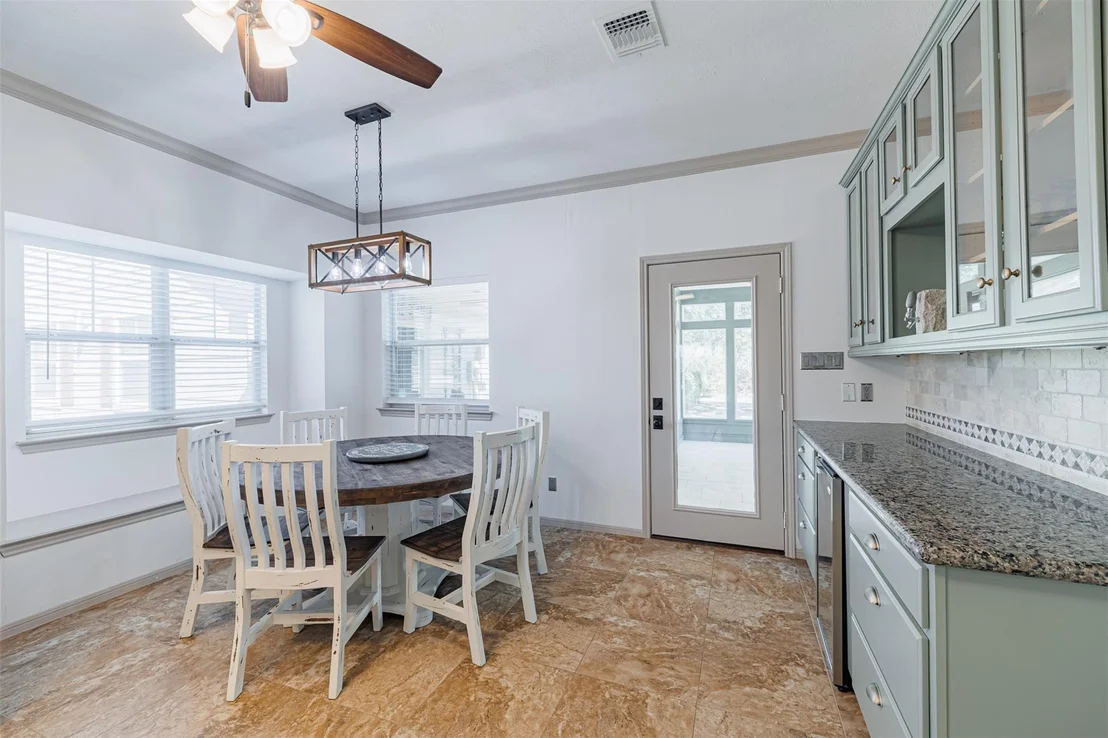Photo of 1520 Lakefield Drive